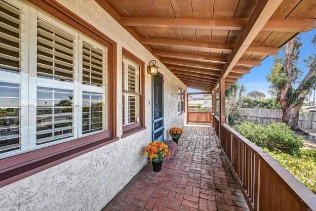 823 Stratford Drive, Encinitas, CA 92024