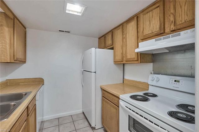 90 Francis ST, Portsmouth, VA 23702