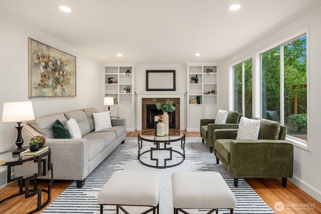 24544 SE 43rd Place, Sammamish, WA 98029