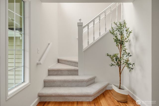 24544 SE 43rd Place, Sammamish, WA 98029