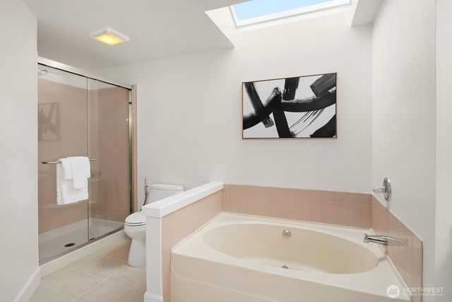 24544 SE 43rd Place, Sammamish, WA 98029