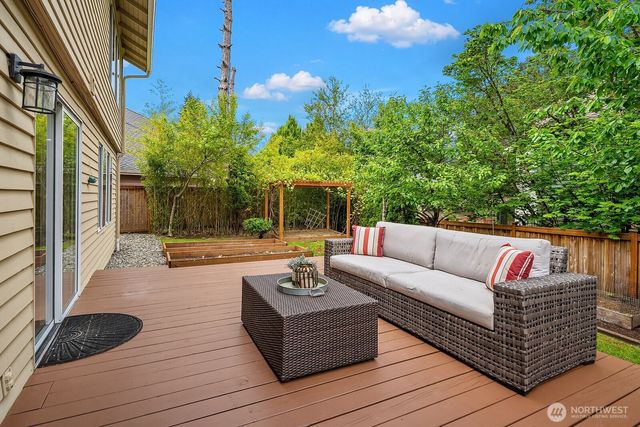 24544 SE 43rd Place, Sammamish, WA 98029