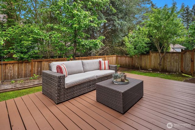 24544 SE 43rd Place, Sammamish, WA 98029