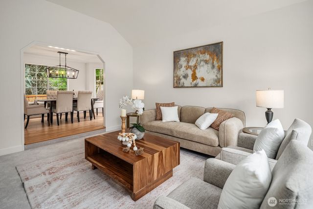 24544 SE 43rd Place, Sammamish, WA 98029