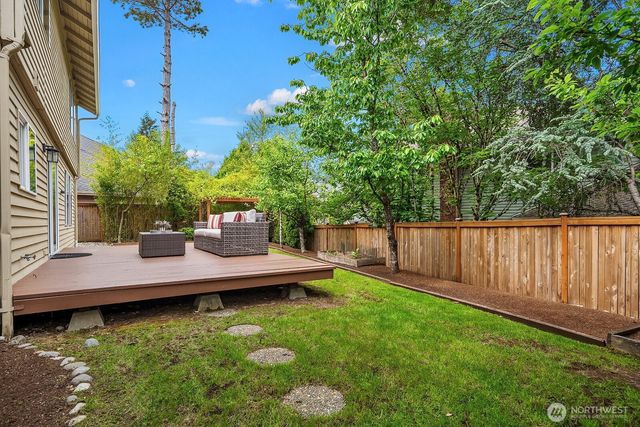 24544 SE 43rd Place, Sammamish, WA 98029