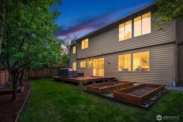 24544 SE 43rd Place, Sammamish, WA 98029