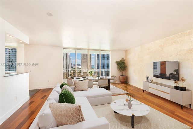 901 Brickell Key Blvd 2006, Miami, FL 33131