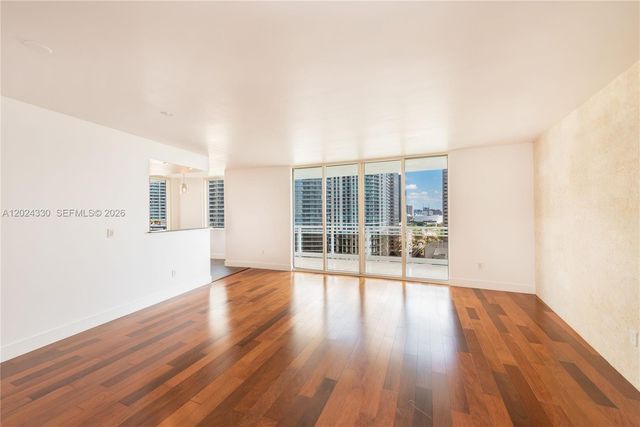 901 Brickell Key Blvd 2006, Miami, FL 33131