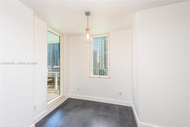 901 Brickell Key Blvd 2006, Miami, FL 33131