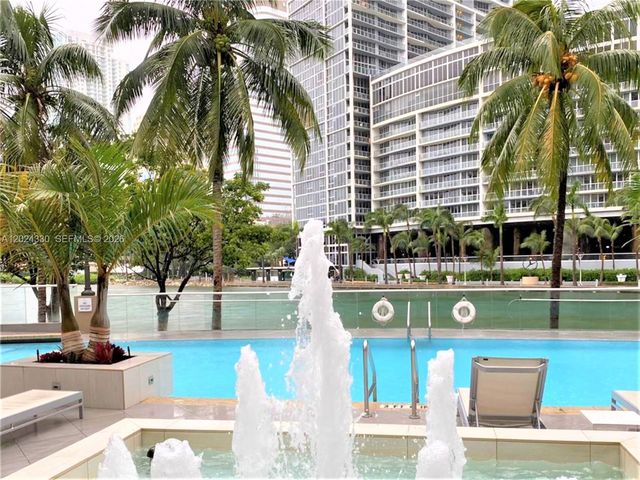 901 Brickell Key Blvd 2006, Miami, FL 33131