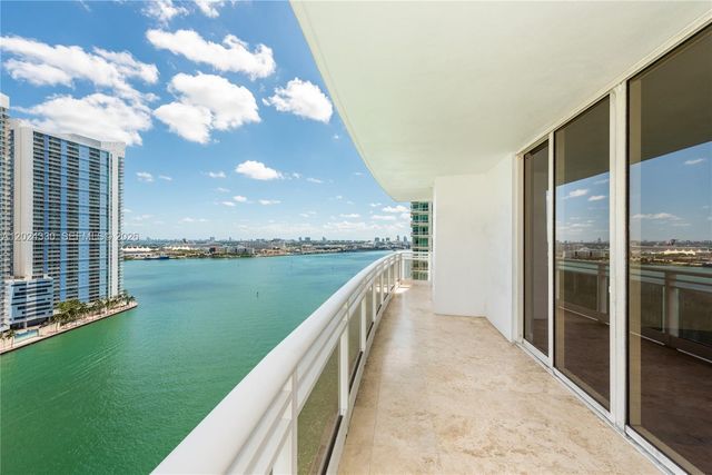 901 Brickell Key Blvd 2006, Miami, FL 33131