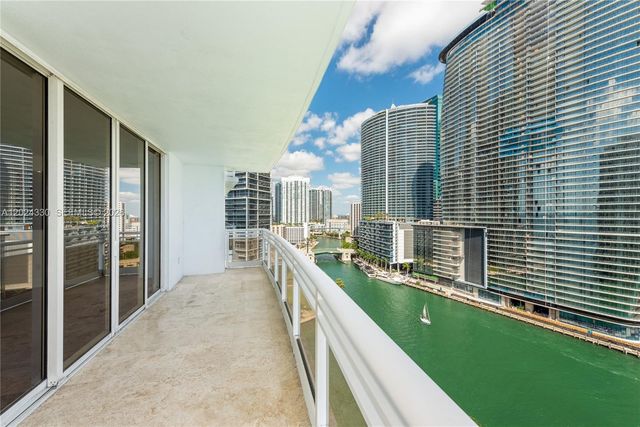 901 Brickell Key Blvd 2006, Miami, FL 33131