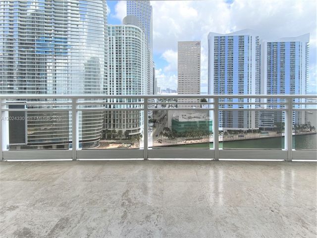 901 Brickell Key Blvd 2006, Miami, FL 33131
