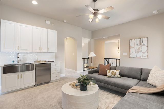 2702 Lakehurst RD, Spicewood, TX 78669
