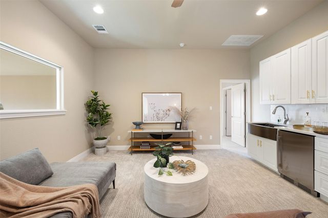 2702 Lakehurst RD, Spicewood, TX 78669