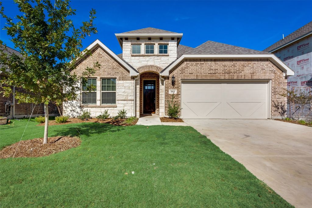 2813 Mesquite Avenue, Melissa, TX 75454
