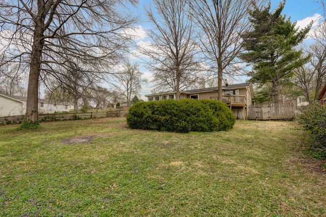 901 South 5th Street, Ozark, MO 65721