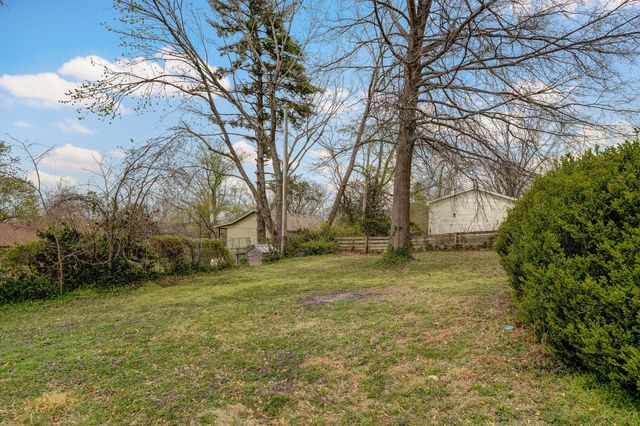 901 South 5th Street, Ozark, MO 65721