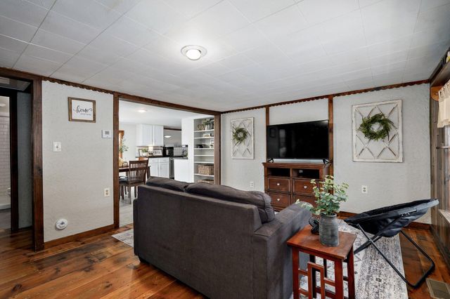 901 South 5th Street, Ozark, MO 65721