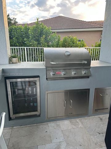 1652 Orchid Bnd, Weston, FL 33327