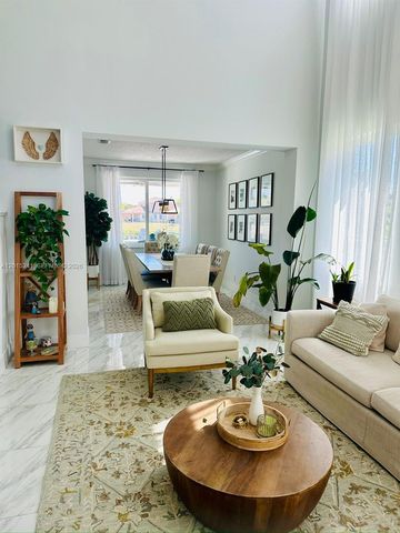 1652 Orchid Bnd, Weston, FL 33327