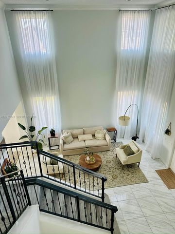 1652 Orchid Bnd, Weston, FL 33327
