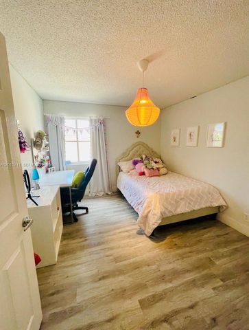 1652 Orchid Bnd, Weston, FL 33327
