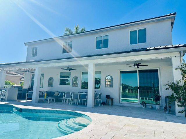 1652 Orchid Bnd, Weston, FL 33327