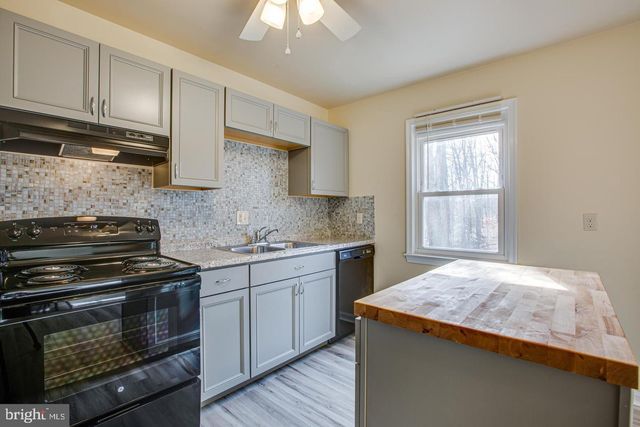 410 OLDE GREENWICH CIR, Fredericksburg, VA 22408