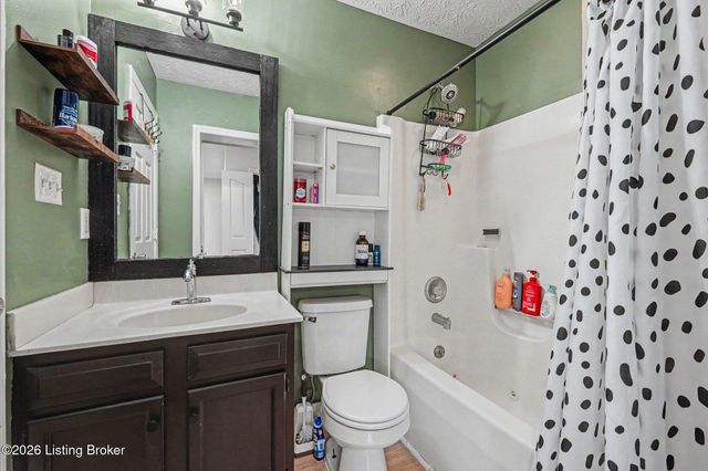 1513 Daverman Dr, La Grange, KY 40031