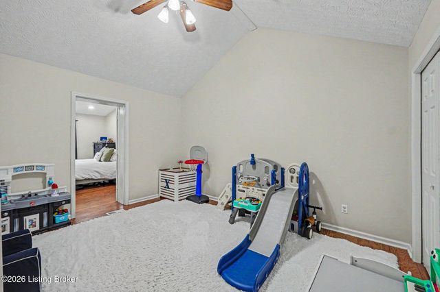 1513 Daverman Dr, La Grange, KY 40031