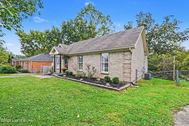 1513 Daverman Dr, La Grange, KY 40031