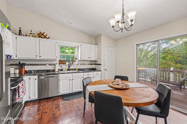 1513 Daverman Dr, La Grange, KY 40031