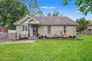 1513 Daverman Dr, La Grange, KY 40031
