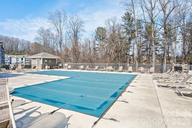 900 Vista Lake Drive 301, Candler, NC 28715