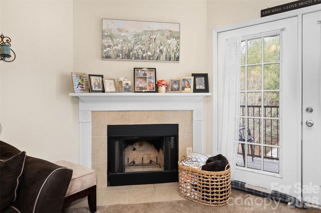 900 Vista Lake Drive 301, Candler, NC 28715