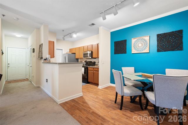 900 Vista Lake Drive 301, Candler, NC 28715