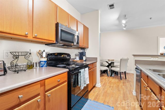 900 Vista Lake Drive 301, Candler, NC 28715