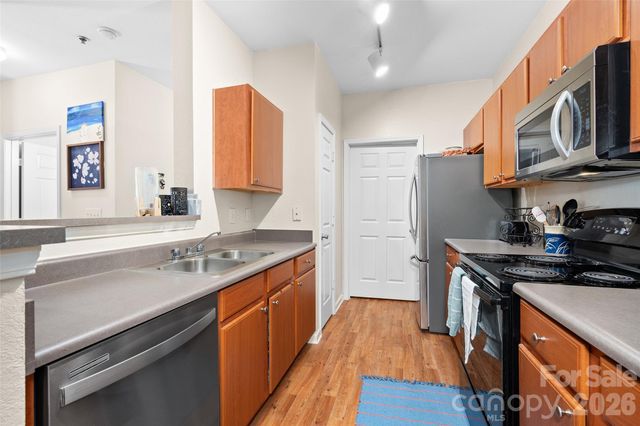 900 Vista Lake Drive 301, Candler, NC 28715