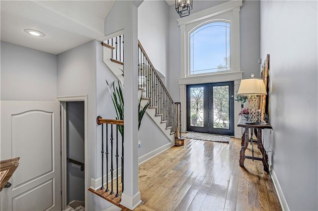 11001 W 163rd Court, Overland Park, KS 66221