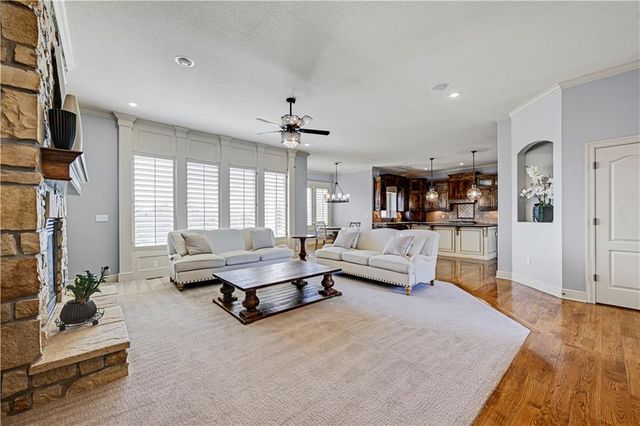 11001 W 163rd Court, Overland Park, KS 66221