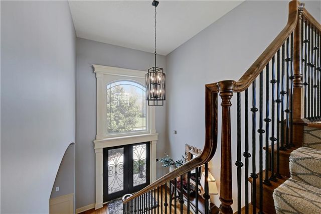 11001 W 163rd Court, Overland Park, KS 66221