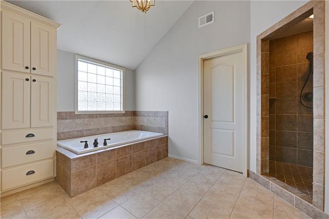 11001 W 163rd Court, Overland Park, KS 66221