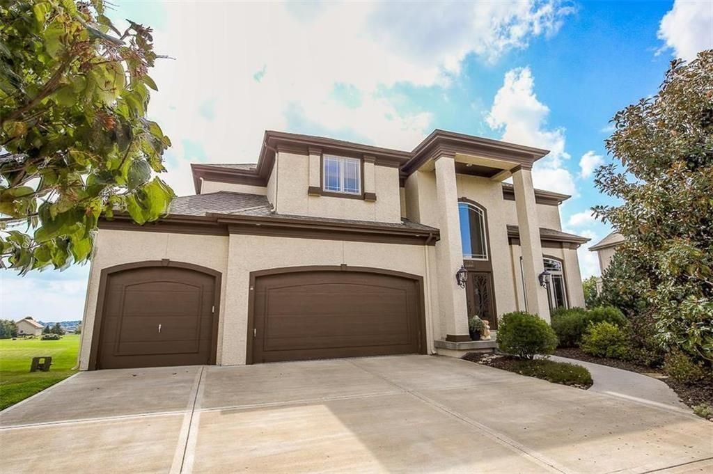 11001 W 163rd Court, Overland Park, KS 66221