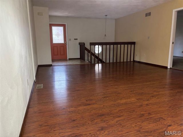 6 Parkridge, Belleville, IL 62226