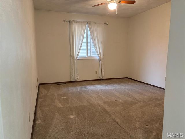 6 Parkridge, Belleville, IL 62226