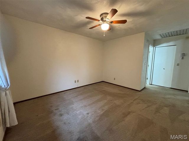 6 Parkridge, Belleville, IL 62226