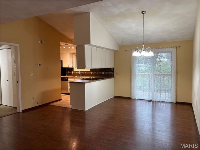 6 Parkridge, Belleville, IL 62226