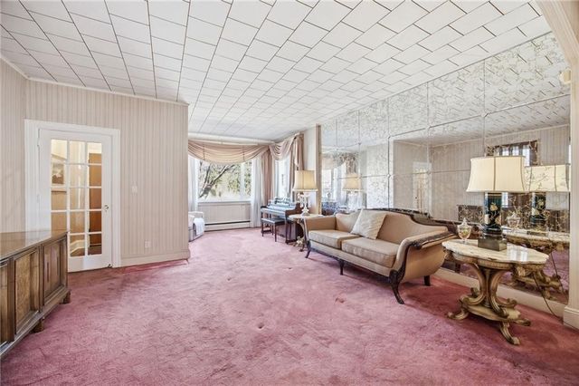 20 77th Street, New York City, NY 11209