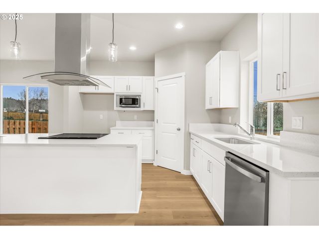 21 Nw Mawrcrest Ave, Gresham, OR 97030